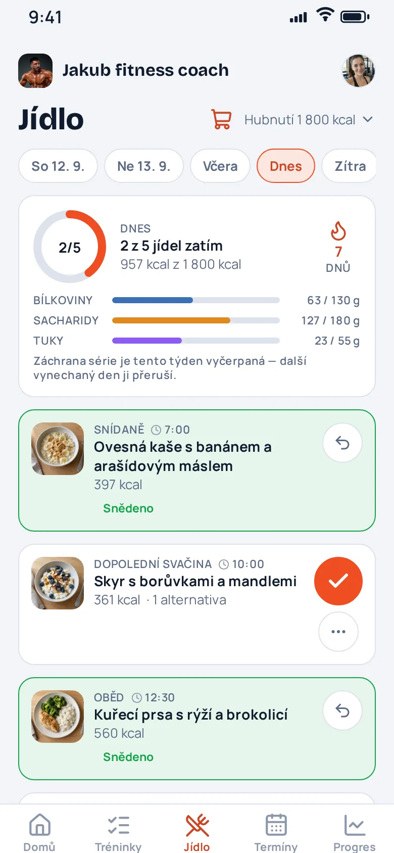 Jídlo v appce klienta: dnešní jídla s fotkami a ✓